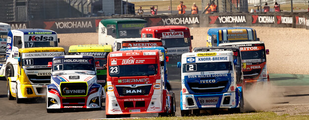 [Translate to EN:] Krone auf dem Nürburgring beim Truck Grand Prix