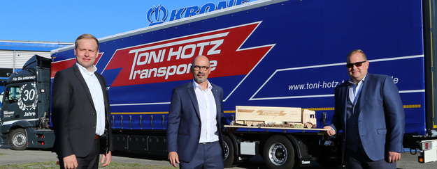 [Translate to EN:] 20 neue Mega Liner für Toni Hotz Transporte GmbH