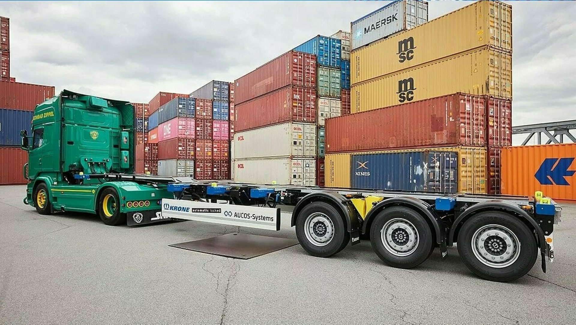 KRONE WORLD PREMIERE OF THE BOX LINER AUTOMATIC